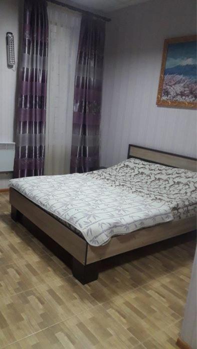 ShangHai Hotel Konotop Bagian luar foto